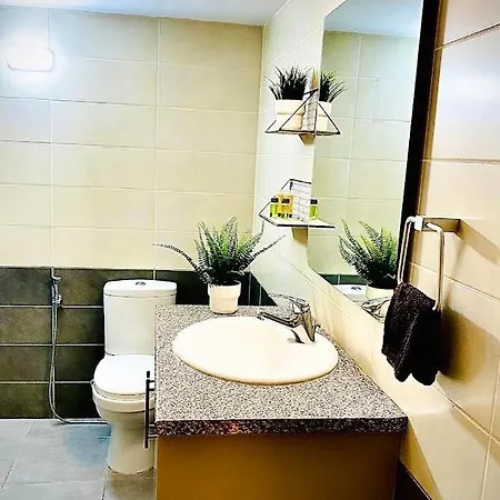 Lina 703 * לרנקה