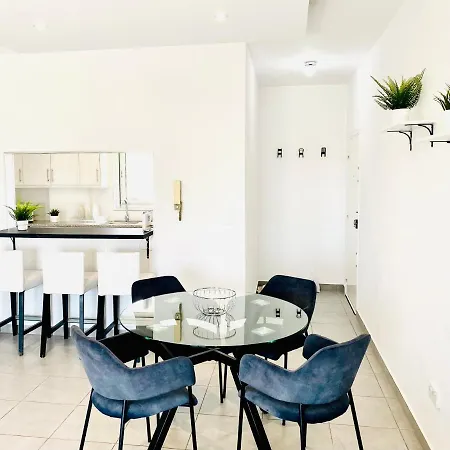Apartment Lina 703 *